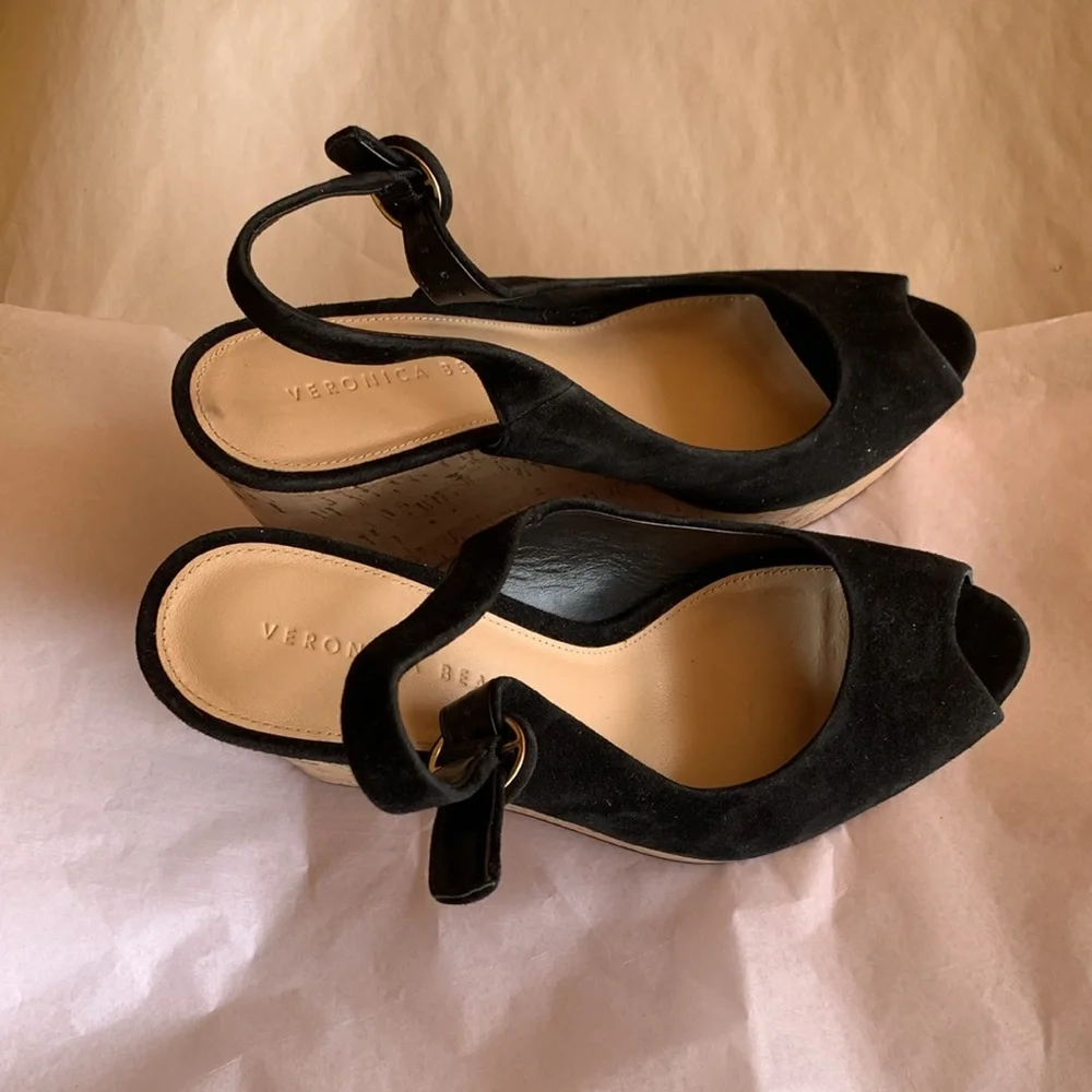 NWT Veronica Beard Dali Suede Peep Toe Wedge Sandals Size 8.5